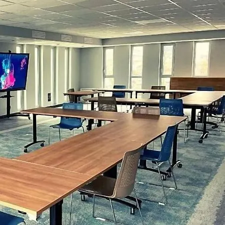 Hotel Ibis Jallieu Medipole 3*