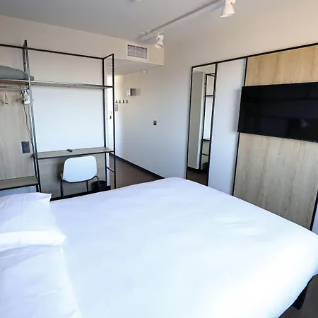Ibis Jallieu Medipole 3* 布尔昆