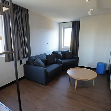 Ibis Jallieu Medipole 酒店 3*