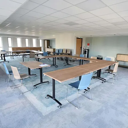 Ibis Jallieu Medipole 3*