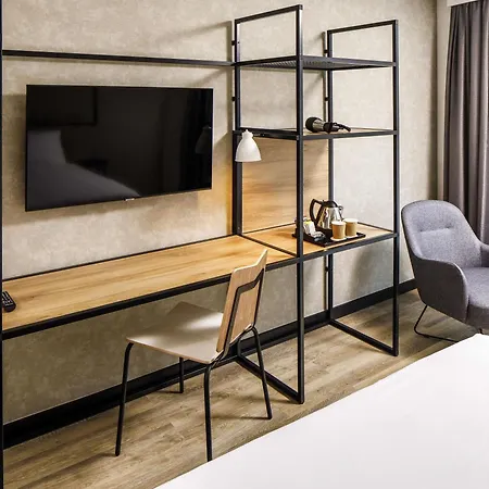 Hotel Ibis Jallieu Medipole 3*