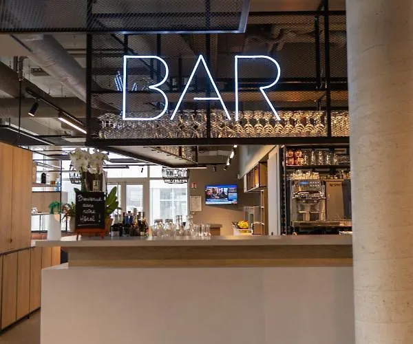 Ibis Jallieu Medipole 3*