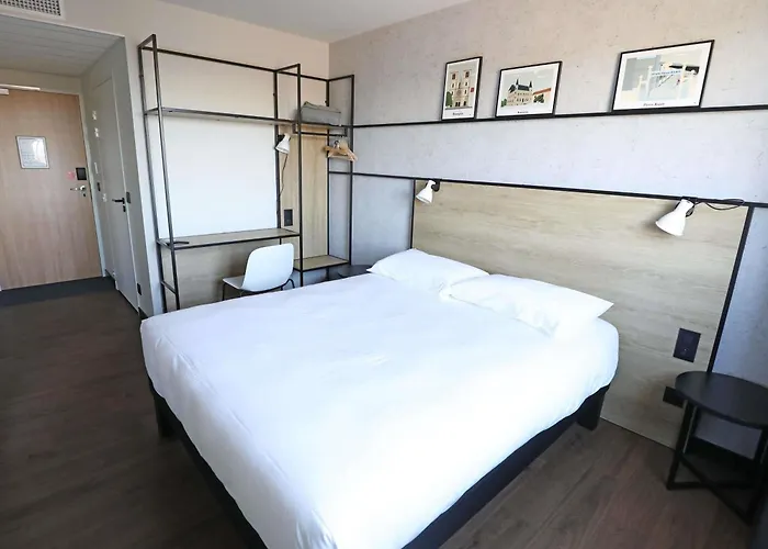 Ibis Jallieu Medipole 3* 布尔昆