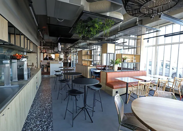 Ibis Jallieu Medipole 3*