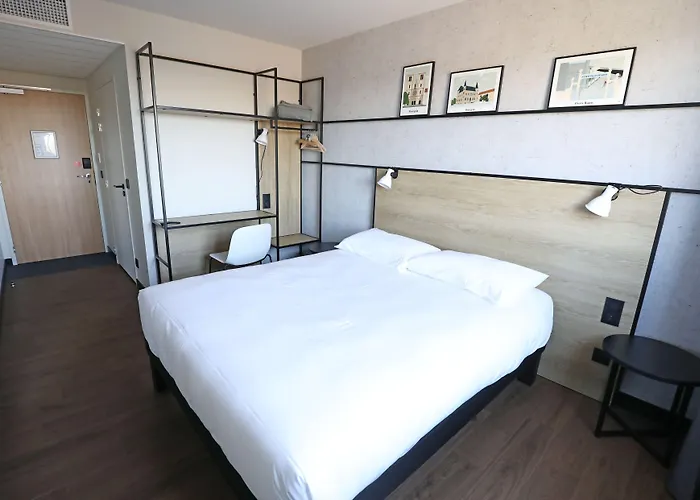 Ibis Jallieu Medipole 酒店