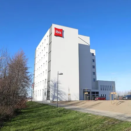 Ibis Jallieu Medipole 3*