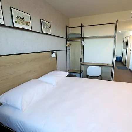 Ibis Jallieu Medipole 3*