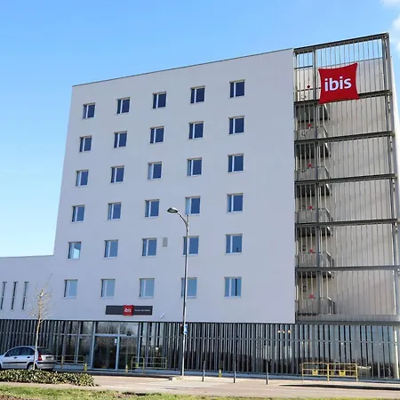 Ibis Jallieu Medipole מלון Bourgoin-Jallieu