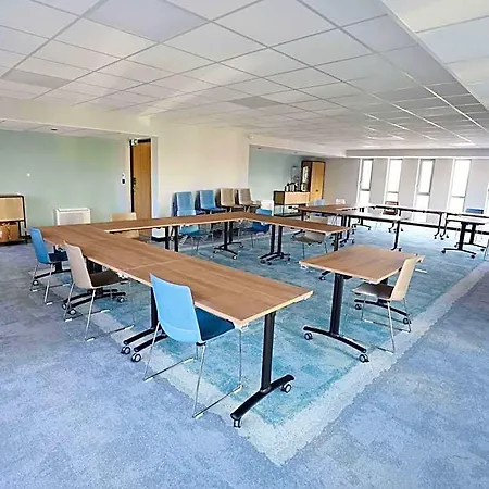 Ibis Jallieu Medipole 3*