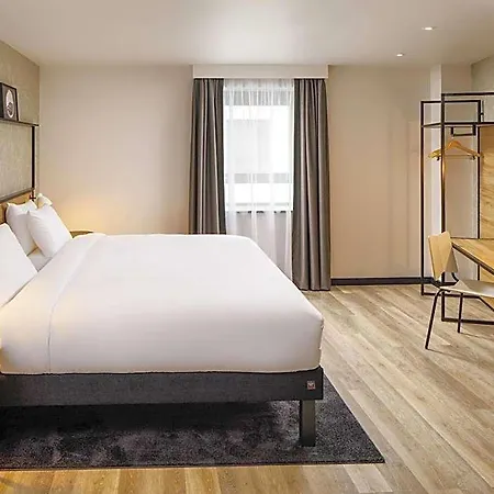 Ibis Jallieu Medipole 3*
